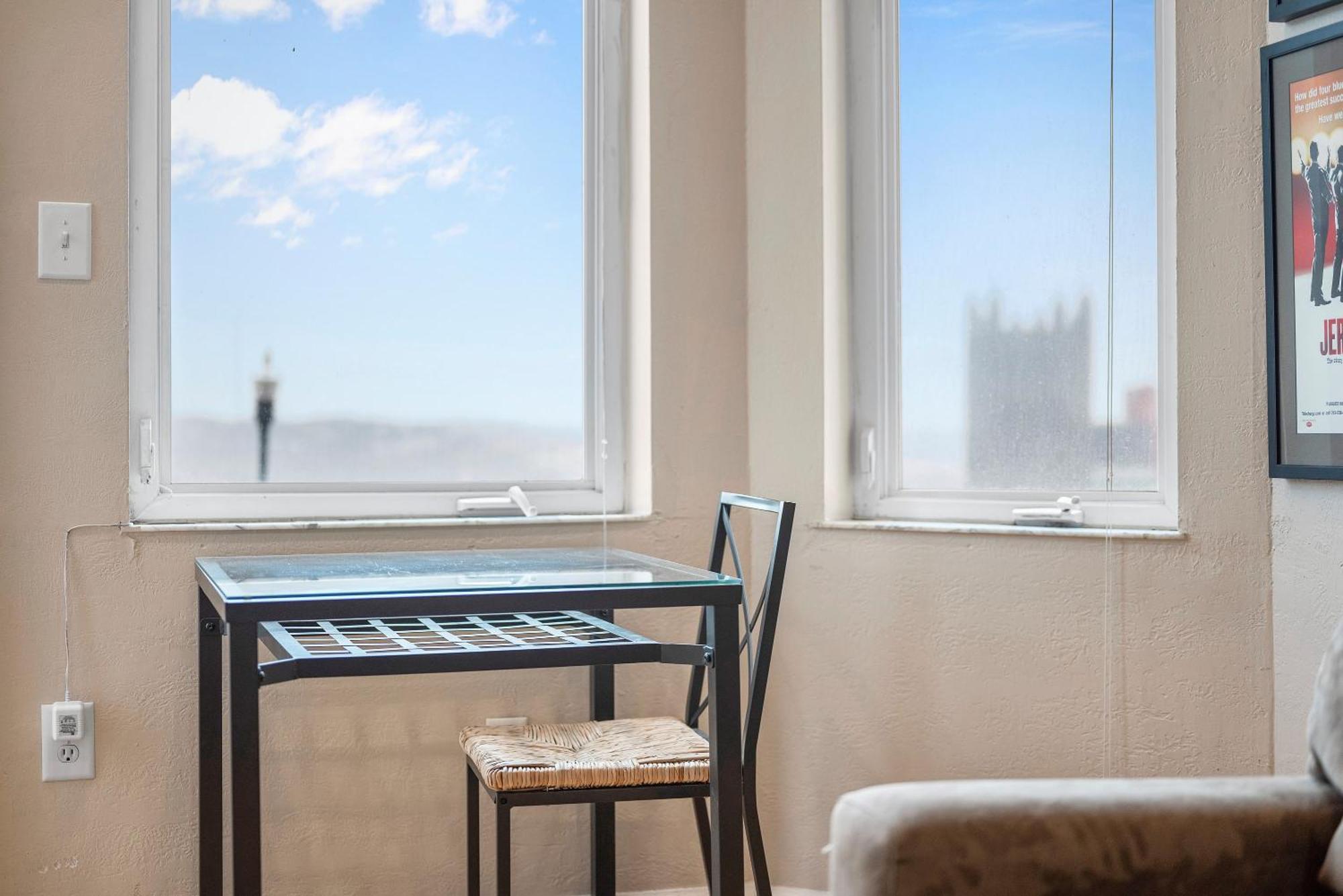 Charming Studio-Panoramic View-Your Pittsburgh Sanctuary Apartment Luaran gambar