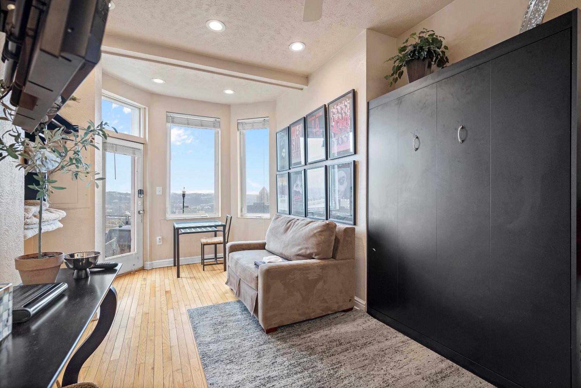 Charming Studio-Panoramic View-Your Pittsburgh Sanctuary Apartment Luaran gambar